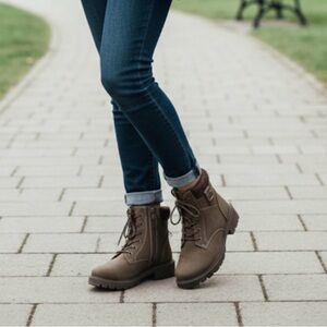 POP Vega Booties, Women’s 6M, Brown Smooth